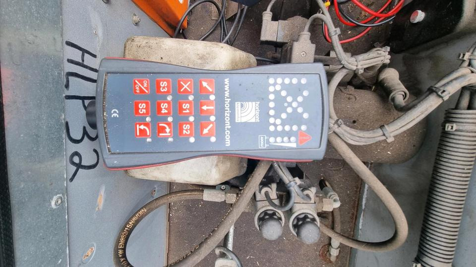 Прицеп Trebbiner Absperrtafel VZ616 LED Funkwarnmeldeanlage Absperrtafel Sperrwand Verkehrsleittafel Verkehrsleitanhänger Verkehrssicherungsanhänger Leitanhänger Leittafel Verkehrssicherung Nissen Horizont: фото 8