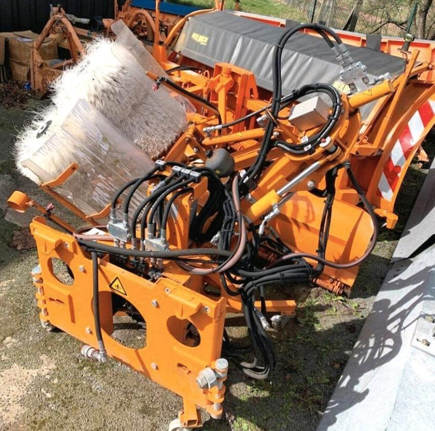 Schmidt RPS-H Leitpfostenwaschgerät für Unimog 405/10 405/12 U400 300 400 500 UGN UGE Mulag Mercedes-Benz 318 218 423 427 429 430 - Щетка: фото 2 Schmidt RPS-H Leitpfostenwaschgerät für Unimog 405/10 405/12 U400 300 400 500 UGN UGE Mulag Mercedes-Benz 318 218 423 427 429 430 - Щетка: фото 2