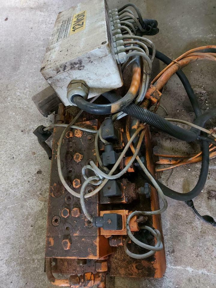 Schmidt Salzstreuer SST DST Hydr. Steuerblock Platine Steuerung - Гидравлика для Коммунальной и специальной техники: фото 2 Schmidt Salzstreuer SST DST Hydr. Steuerblock Platine Steuerung - Гидравлика для Коммунальной и специальной техники: фото 2