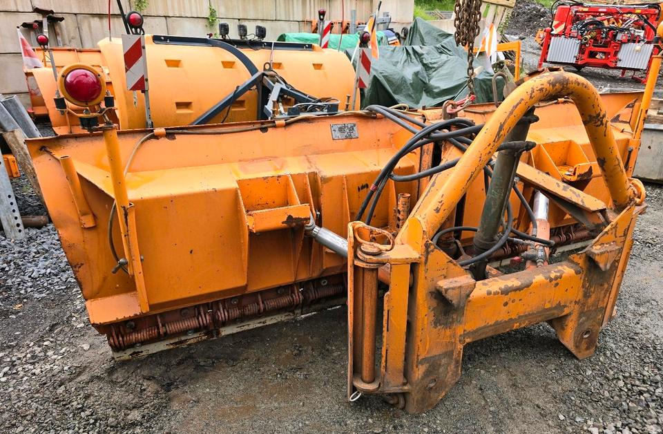 Schmidt Schneepflug F3 Schneeschild Schneeschieber CP3 3 2 1 für Unimog Mercedes-Benz - Отвал для снега: фото 2 Schmidt Schneepflug F3 Schneeschild Schneeschieber CP3 3 2 1 für Unimog Mercedes-Benz - Отвал для снега: фото 2