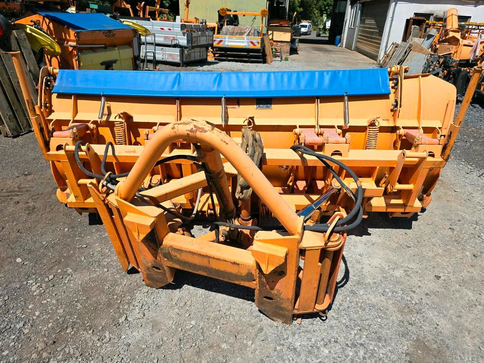 Schmidt Schneepflug MF 2.4 Schneeschieber Schneeschild Winterdienst Räumschild passend für Unimog 405/10 405/12 UGE UGN U300 U 300 400 500 - Отвал для снега: фото 3 Schmidt Schneepflug MF 2.4 Schneeschieber Schneeschild Winterdienst Räumschild passend für Unimog 405/10 405/12 UGE UGN U300 U 300 400 500 - Отвал для снега: фото 3