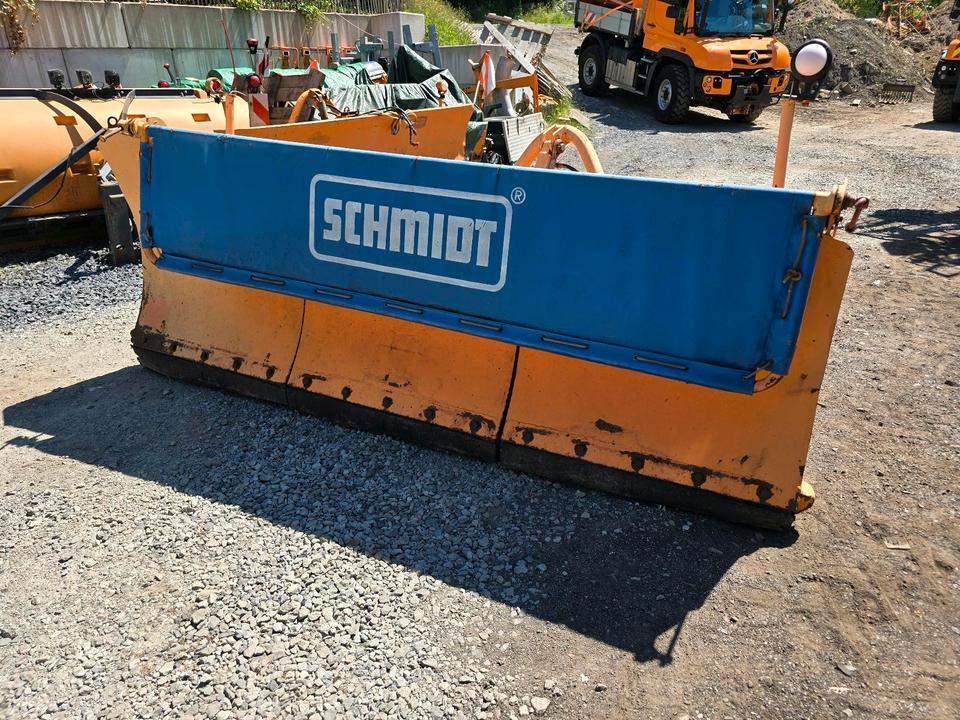 Schmidt Schneepflug MF 2.4 Schneeschieber Schneeschild Winterdienst Räumschild passend für Unimog 405/10 405/12 UGE UGN U300 U 300 400 500 - Отвал для снега: фото 5 Schmidt Schneepflug MF 2.4 Schneeschieber Schneeschild Winterdienst Räumschild passend für Unimog 405/10 405/12 UGE UGN U300 U 300 400 500 - Отвал для снега: фото 5