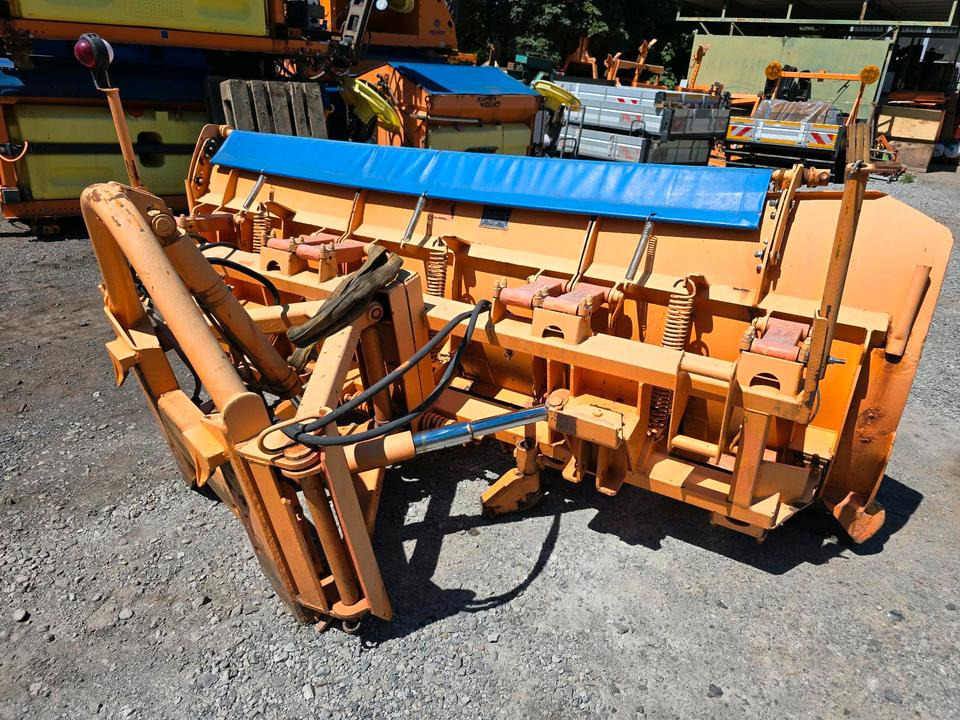 Schmidt Schneepflug MF 2.4 Schneeschieber Schneeschild Winterdienst Räumschild passend für Unimog 405/10 405/12 UGE UGN U300 U 300 400 500 - Отвал для снега: фото 2 Schmidt Schneepflug MF 2.4 Schneeschieber Schneeschild Winterdienst Räumschild passend für Unimog 405/10 405/12 UGE UGN U300 U 300 400 500 - Отвал для снега: фото 2