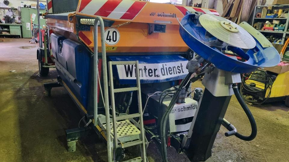 Schmidt Stratos S25K-21 Salzstreuer Salzsilo für Unimog Mercedes Benz 405 U427 430 423 530 527 318 Winterdienst Aebi Schneepflug - Разбрасыватель песка/ Соли: фото 2 Schmidt Stratos S25K-21 Salzstreuer Salzsilo für Unimog Mercedes Benz 405 U427 430 423 530 527 318 Winterdienst Aebi Schneepflug - Разбрасыватель песка/ Соли: фото 2