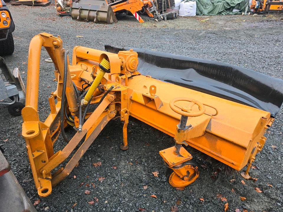 Schmidt VKS Kehrmaschine Straßenkehrmaschine Frontkehrmaschine Kehrbesen für Radlader Unimog Traktor - Щетка: фото 2 Schmidt VKS Kehrmaschine Straßenkehrmaschine Frontkehrmaschine Kehrbesen für Radlader Unimog Traktor - Щетка: фото 2