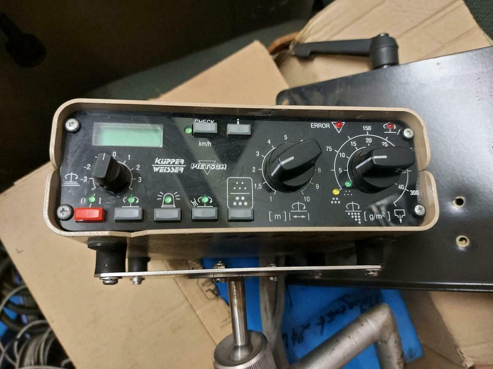 Steuerung Bedienung Küpper Weisser Salzstreuer Bedienpult - Электрическая система для Коммунальной и специальной техники: фото 1 Steuerung Bedienung Küpper Weisser Salzstreuer Bedienpult - Электрическая система для Коммунальной и специальной техники: фото 1