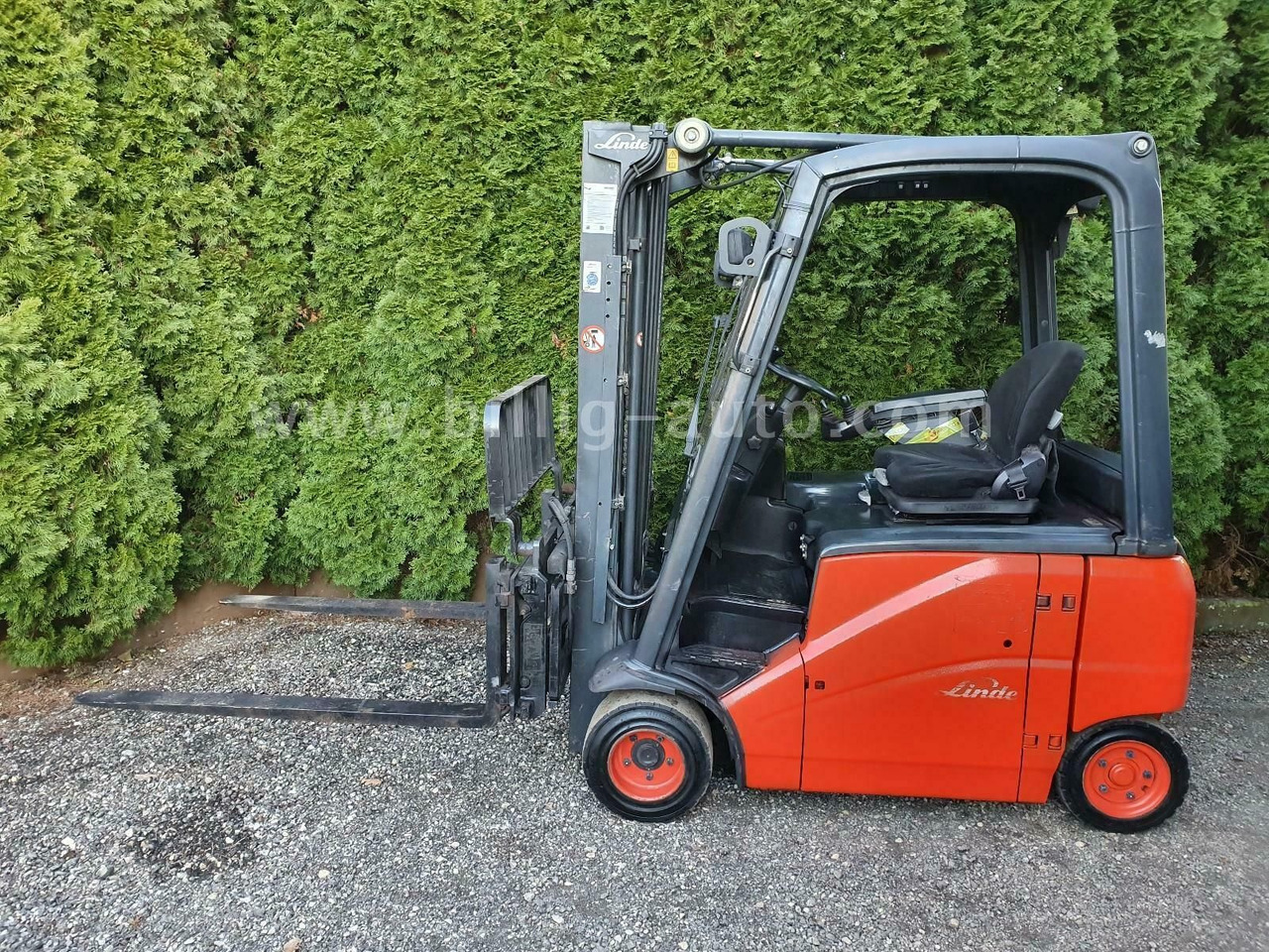 Linde E18 PH 4-Rad Seitenschieber*Zinkenverstellung* - Электропогрузчик: фото 2 Linde E18 PH 4-Rad Seitenschieber*Zinkenverstellung* - Электропогрузчик: фото 2