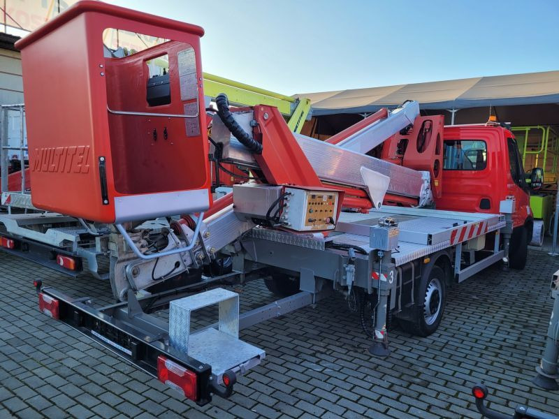 Iveco Daily 35S12 podnośnik koszowy 25 m Multitel MX250 - Грузовик с подъемником: фото 3 Iveco Daily 35S12 podnośnik koszowy 25 m Multitel MX250 - Грузовик с подъемником: фото 3