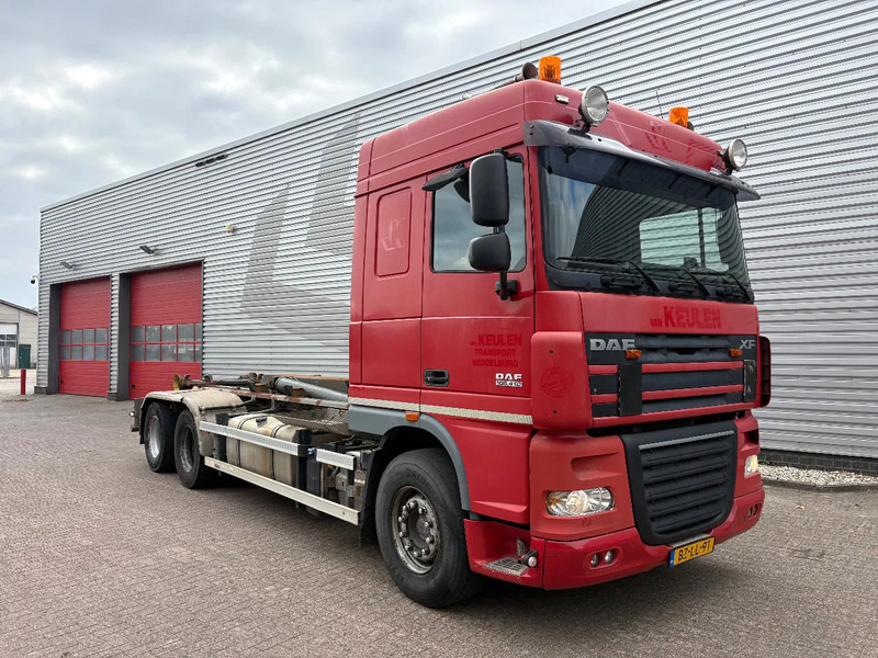 DAF XF 105 . 410 / 6X2 / MULTILIFT XR 26S61 / APK - TUV OKTOBER 2025 / EURO 5 / AUTOMAAT / - Крюковой мультилифт: фото 1 DAF XF 105 . 410 / 6X2 / MULTILIFT XR 26S61 / APK - TUV OKTOBER 2025 / EURO 5 / AUTOMAAT / - Крюковой мультилифт: фото 1