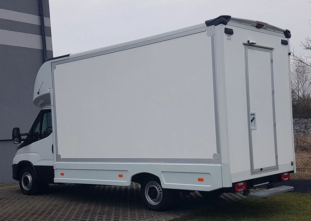 Iveco DAILY KONTENER NISKOPODŁOGOWY 4,43x2,23x2,42 SKLEP BAR FOODTRUCK KAMPER KLIMA - Дом на колесах: фото 3 Iveco DAILY KONTENER NISKOPODŁOGOWY 4,43x2,23x2,42 SKLEP BAR FOODTRUCK KAMPER KLIMA - Дом на колесах: фото 3