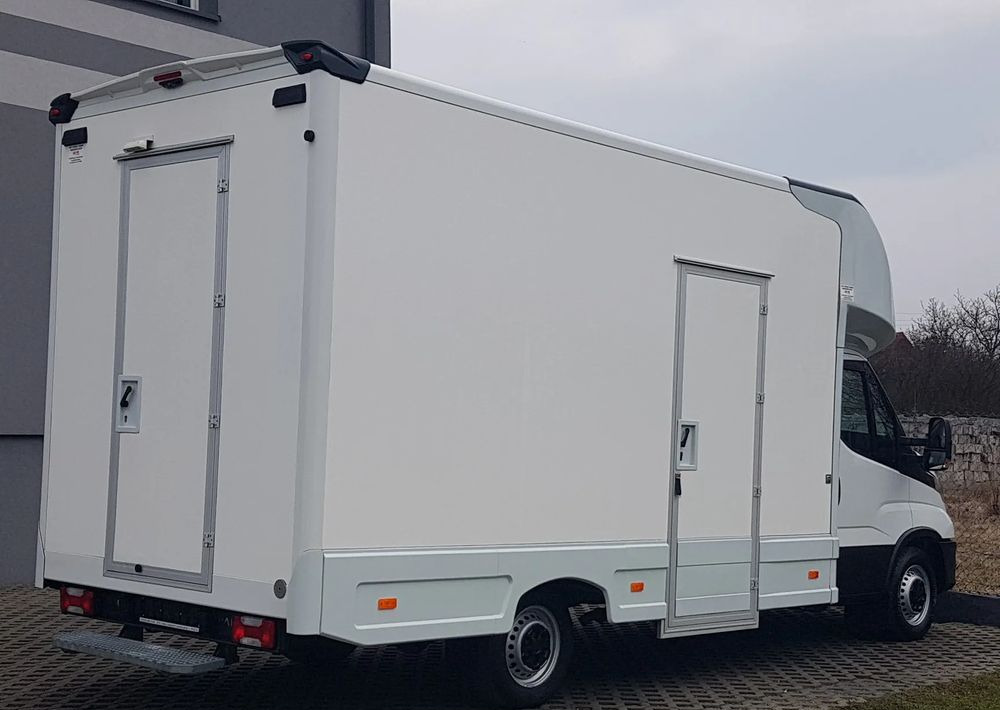 Iveco DAILY KONTENER NISKOPODŁOGOWY 4,43x2,23x2,42 SKLEP BAR FOODTRUCK KAMPER KLIMA - Дом на колесах: фото 4 Iveco DAILY KONTENER NISKOPODŁOGOWY 4,43x2,23x2,42 SKLEP BAR FOODTRUCK KAMPER KLIMA - Дом на колесах: фото 4