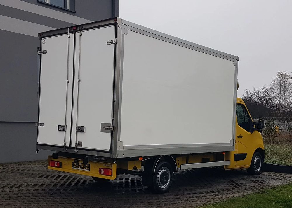 Renault MASTER KONTENER 8EP 4,21x2,23x2,22 KLIMA MANUAL KRAJOWY 6-BIEGÓW - Фургон с закрытым кузовом: фото 4 Renault MASTER KONTENER 8EP 4,21x2,23x2,22 KLIMA MANUAL KRAJOWY 6-BIEGÓW - Фургон с закрытым кузовом: фото 4