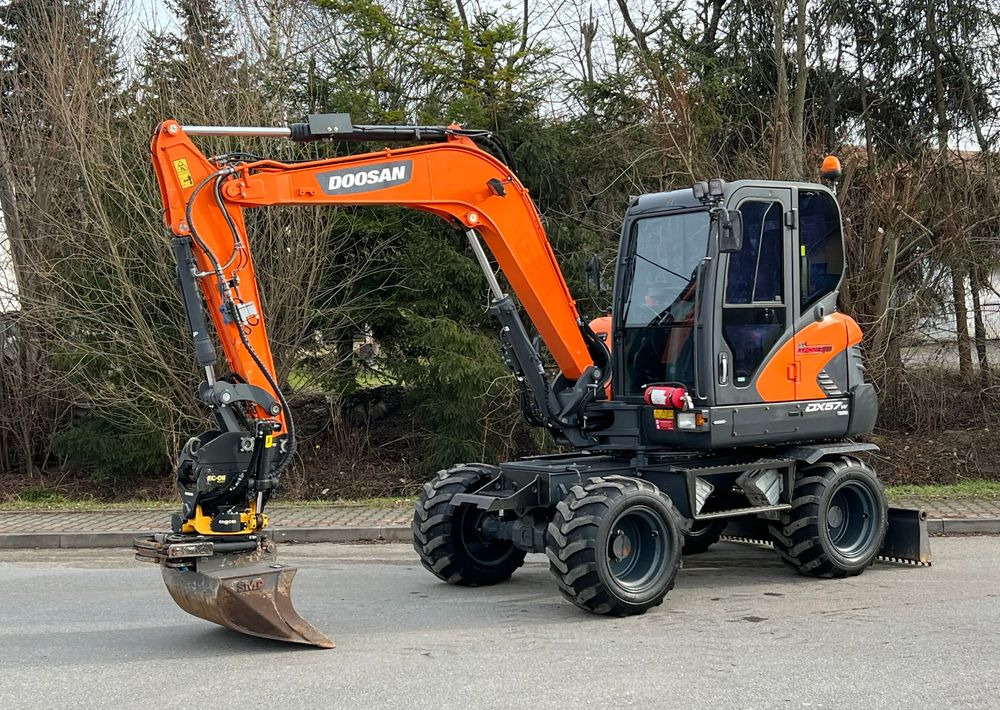 Doosan DOOSAN DX57W *ROTOTILT* 2200 Motogodzin * Jak Nowa * Sprowadzona * Stan Perfekcyjny - Колёсный экскаватор: фото 1 Doosan DOOSAN DX57W *ROTOTILT* 2200 Motogodzin * Jak Nowa * Sprowadzona * Stan Perfekcyjny - Колёсный экскаватор: фото 1