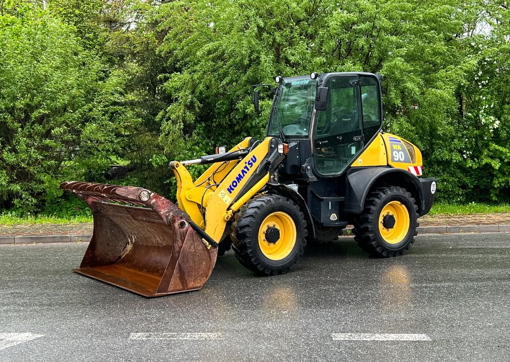 Komatsu Ładowarka KOMATSU WA 90 STAN IDEALNY - Колёсный погрузчик: фото 1 Komatsu Ładowarka KOMATSU WA 90 STAN IDEALNY - Колёсный погрузчик: фото 1