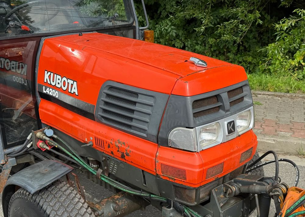 Kubota * Traktor KUBOTA L4200 * 4x4 * Pług Piaskarka * Wałek Przód Tył * Sprowadzony* Zimowe Utrzymanie - Трактор: фото 5 Kubota * Traktor KUBOTA L4200 * 4x4 * Pług Piaskarka * Wałek Przód Tył * Sprowadzony* Zimowe Utrzymanie - Трактор: фото 5