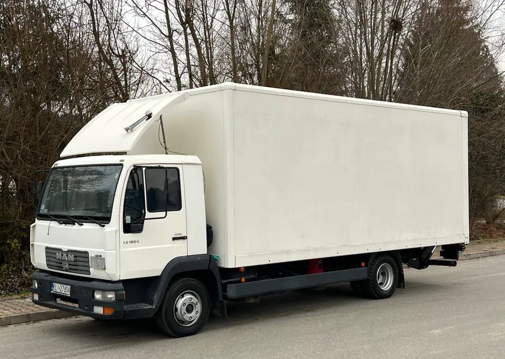 MAN MAN 8-180 KONTENER WINDA ZAŁADOWCZA - Грузовик с закрытым кузовом: фото 1 MAN MAN 8-180 KONTENER WINDA ZAŁADOWCZA - Грузовик с закрытым кузовом: фото 1