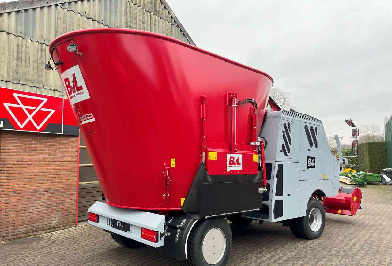 BVL BVL van Lengerich V-MIX Drive Maximus Plus 17.1 LS zelfrijdende - Кормораздатчик: фото 3 BVL BVL van Lengerich V-MIX Drive Maximus Plus 17.1 LS zelfrijdende - Кормораздатчик: фото 3