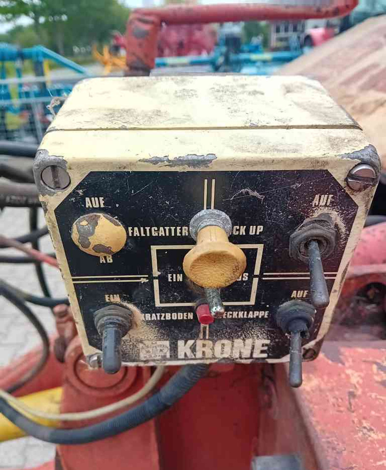 Krone Turbo 3500 enkelas - Самозагружающийся прицеп: фото 5 Krone Turbo 3500 enkelas - Самозагружающийся прицеп: фото 5