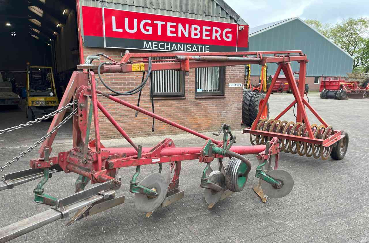 Kverneland 4 schaar ploeg + Evers vorenpakker grondbewerking - Плуг: фото 2 Kverneland 4 schaar ploeg + Evers vorenpakker grondbewerking - Плуг: фото 2