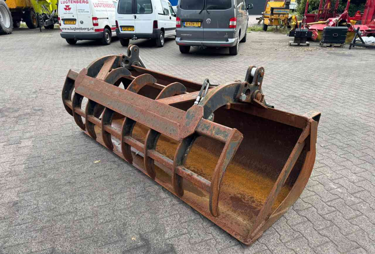 Manitou 240 pelikaanbak kuilbak mestbak - Техника для силоса: фото 1 Manitou 240 pelikaanbak kuilbak mestbak - Техника для силоса: фото 1