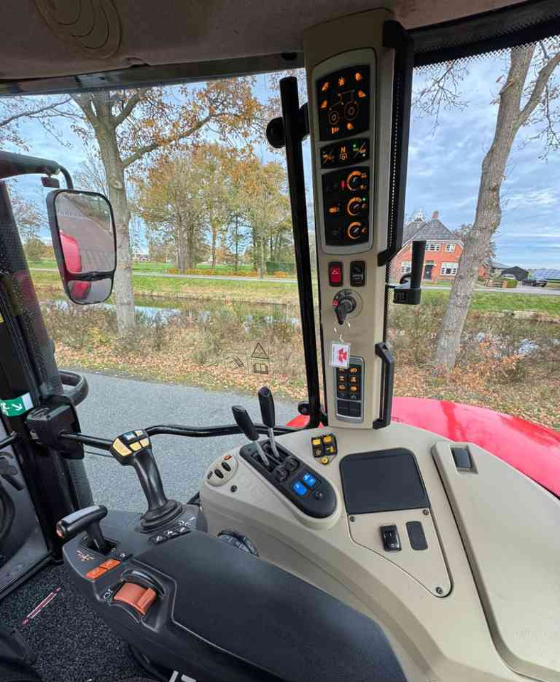 Трактор Massey Ferguson 7715S Dyna-6 Efficient Tractoren: фото 7 Трактор Massey Ferguson 7715S Dyna-6 Efficient Tractoren: фото 7