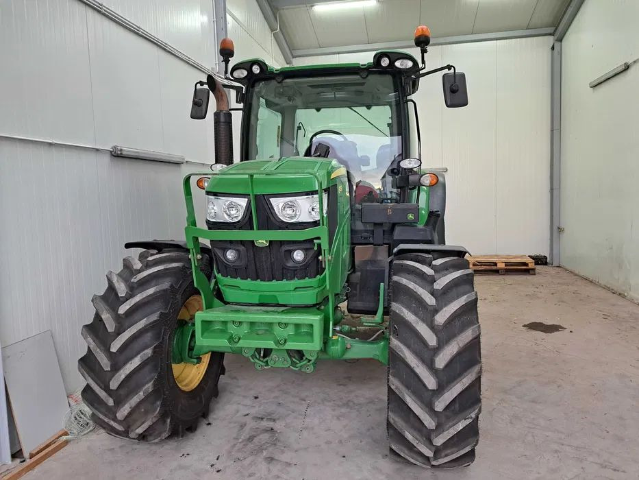 John Deere 6125R 2015 Rok - Трактор: фото 5 John Deere 6125R 2015 Rok - Трактор: фото 5