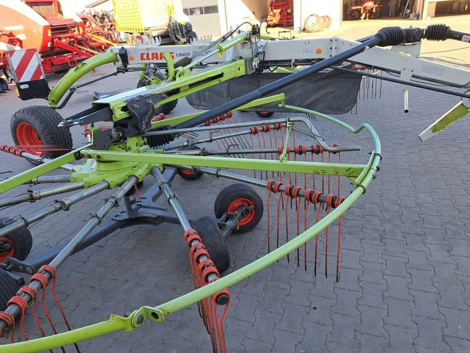 Zgrabiarka Claas liner 2800 - Сеноворошилка: фото 4 Zgrabiarka Claas liner 2800 - Сеноворошилка: фото 4