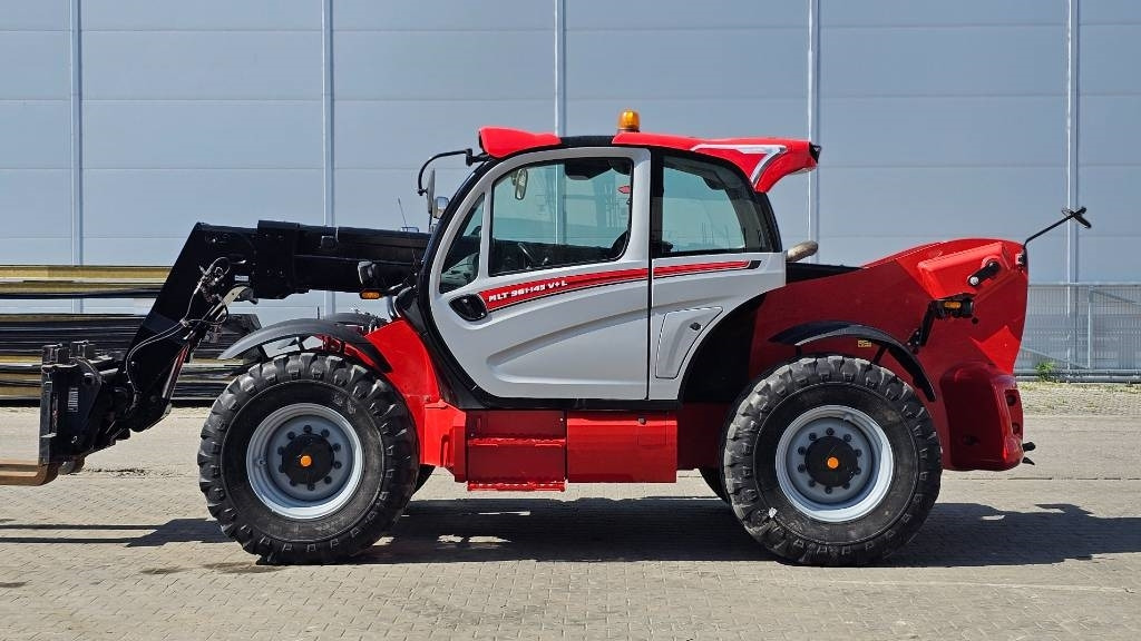Manitou MLT 961 145 V + L JD ST4 S1 ELITE - Телескопический погрузчик: фото 5 Manitou MLT 961 145 V + L JD ST4 S1 ELITE - Телескопический погрузчик: фото 5