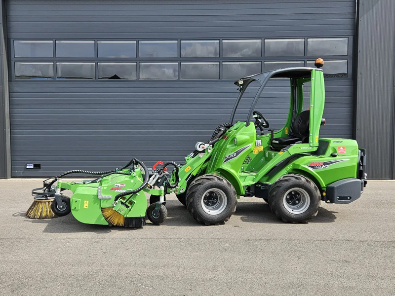 Гусеничный мини-погрузчик Avant 645i Rental mini-shovel: фото 8 Гусеничный мини-погрузчик Avant 645i Rental mini-shovel: фото 8