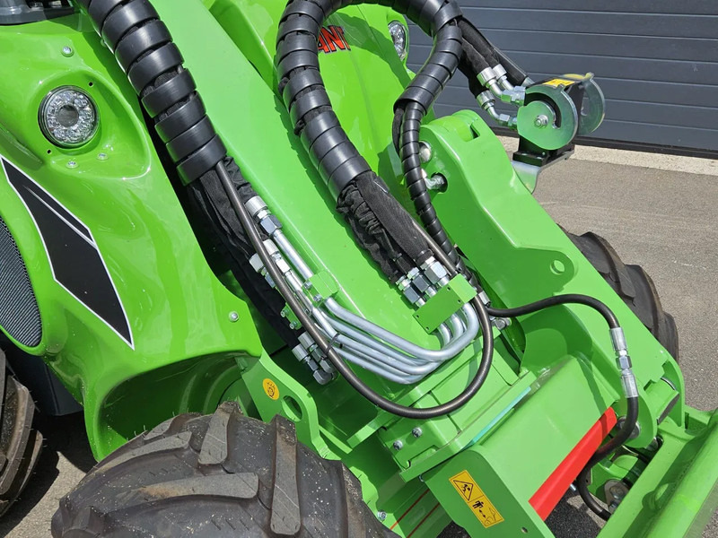 Гусеничный мини-погрузчик Avant 645i Rental mini-shovel: фото 19