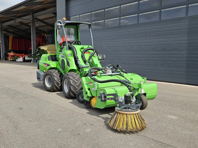 Гусеничный мини-погрузчик Avant 645i Rental mini-shovel: фото 13 Гусеничный мини-погрузчик Avant 645i Rental mini-shovel: фото 13
