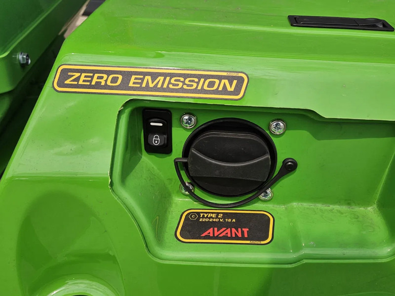 Гусеничный мини-погрузчик Avant E527 Rental mini-shovel: фото 14 Гусеничный мини-погрузчик Avant E527 Rental mini-shovel: фото 14