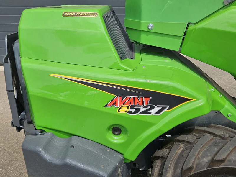 Гусеничный мини-погрузчик Avant E527 Rental mini-shovel: фото 12 Гусеничный мини-погрузчик Avant E527 Rental mini-shovel: фото 12