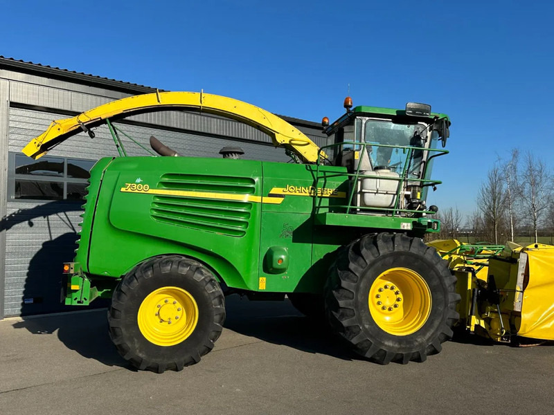 John Deere 7300 - Кормоуборочный комбайн: фото 3 John Deere 7300 - Кормоуборочный комбайн: фото 3
