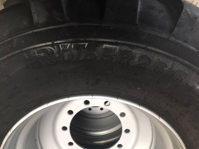 BKT 650/55 R26.5 BKT FL 630 op velg - Шины и диски для Сельскохозяйственной техники: фото 5 BKT 650/55 R26.5 BKT FL 630 op velg - Шины и диски для Сельскохозяйственной техники: фото 5