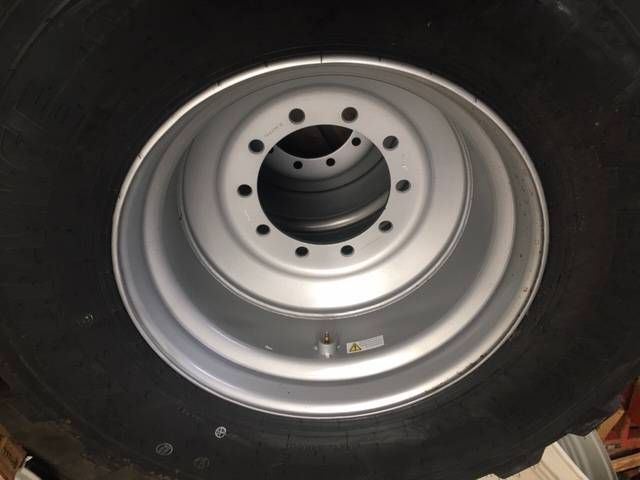 BKT 650/55 R26.5 BKT FL 630 op velg - Шины и диски для Сельскохозяйственной техники: фото 3 BKT 650/55 R26.5 BKT FL 630 op velg - Шины и диски для Сельскохозяйственной техники: фото 3