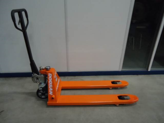Doosan Pallettruck - Тележка: фото 1 Doosan Pallettruck - Тележка: фото 1