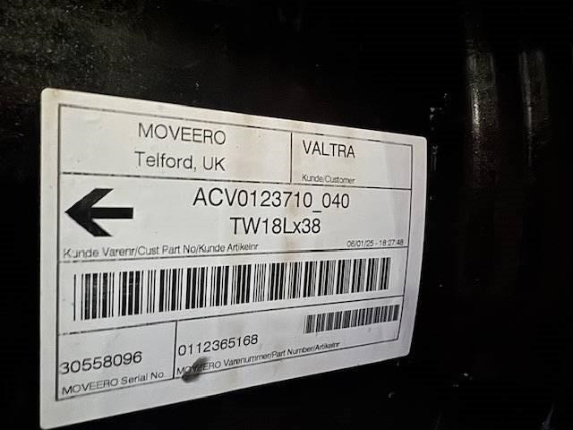 Valtra velgen 18x38 en 15x28 zwart - Строительная техника: фото 4 Valtra velgen 18x38 en 15x28 zwart - Строительная техника: фото 4