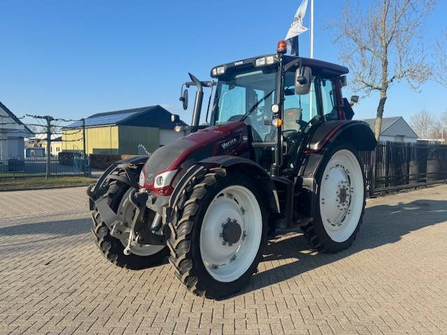 Valtra N93 hitech5, 2015, 517 uur! - Трактор: фото 1 Valtra N93 hitech5, 2015, 517 uur! - Трактор: фото 1