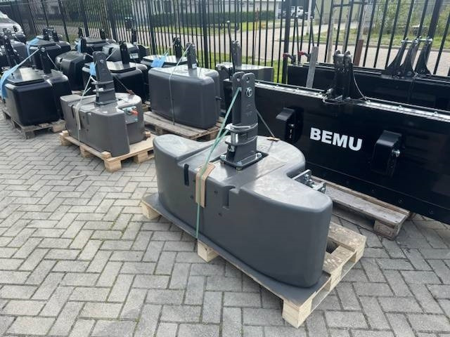 Frontgewicht 2000 KG - Запчасти для Сельскохозяйственной техники: фото 1 Frontgewicht 2000 KG - Запчасти для Сельскохозяйственной техники: фото 1
