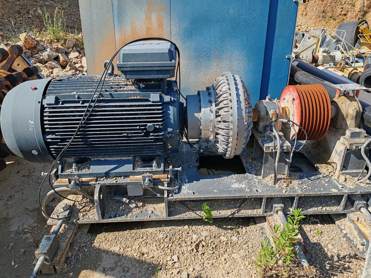 Sandvik GM420-14 - Ударная дробилка: фото 1 Sandvik GM420-14 - Ударная дробилка: фото 1