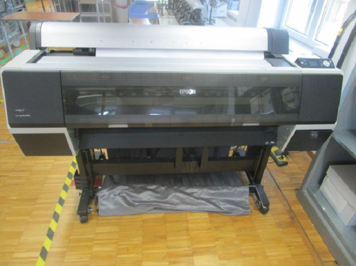 EPSON STYLUS PRO 9700 - Цифровая печатная машина: фото 2 EPSON STYLUS PRO 9700 - Цифровая печатная машина: фото 2