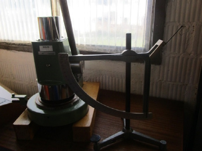 MECHANISCHE PAPIERWAAGE MIT HANDPROBE STANZE - Печатное оборудование: фото 3 MECHANISCHE PAPIERWAAGE MIT HANDPROBE STANZE - Печатное оборудование: фото 3