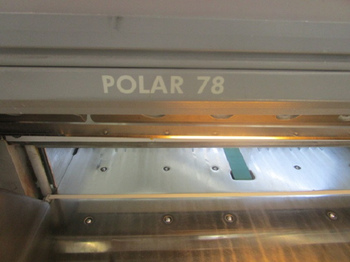 POLAR 78 ES - Бумагорезательная машина: фото 5 POLAR 78 ES - Бумагорезательная машина: фото 5
