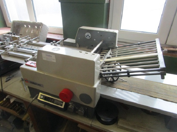 TISCH-FALZMASCHINE MB MULTIPLI 382 PBA - Фальцовщик: фото 3 TISCH-FALZMASCHINE MB MULTIPLI 382 PBA - Фальцовщик: фото 3