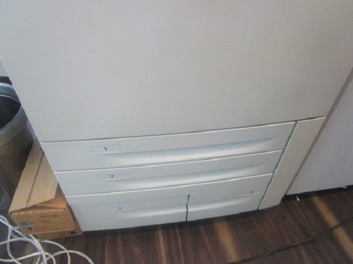 XEROX DC250 (Drucken, Kopieren, Scannen) mit Broschürenfinischer - Цифровая печатная машина: фото 5 XEROX DC250 (Drucken, Kopieren, Scannen) mit Broschürenfinischer - Цифровая печатная машина: фото 5