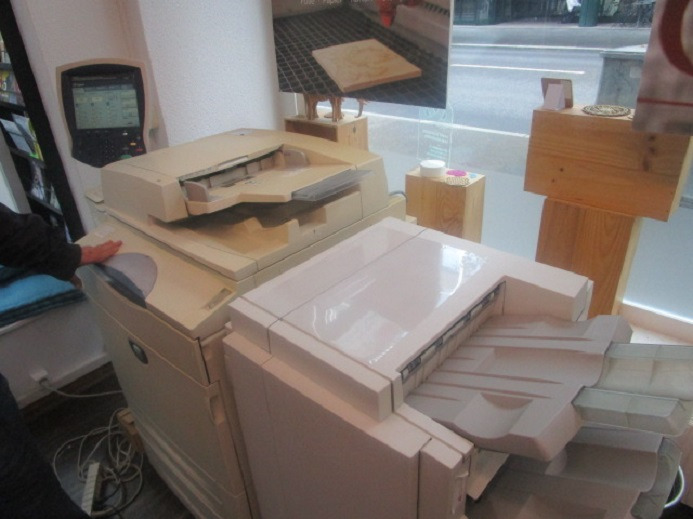 XEROX DC250 (Drucken, Kopieren, Scannen) mit Broschürenfinischer - Цифровая печатная машина: фото 2 XEROX DC250 (Drucken, Kopieren, Scannen) mit Broschürenfinischer - Цифровая печатная машина: фото 2