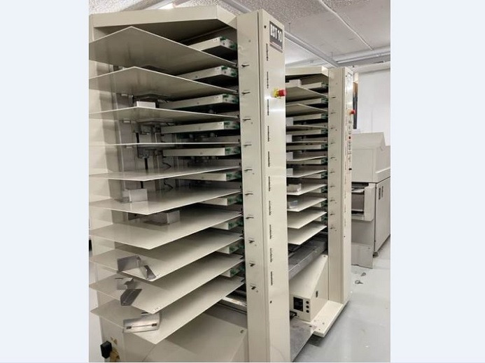 ZUSAMMENTRAGMASCHINE BOURG: 2xTÜRME BST10 & BDF - Печатное оборудование: фото 3 ZUSAMMENTRAGMASCHINE BOURG: 2xTÜRME BST10 & BDF - Печатное оборудование: фото 3