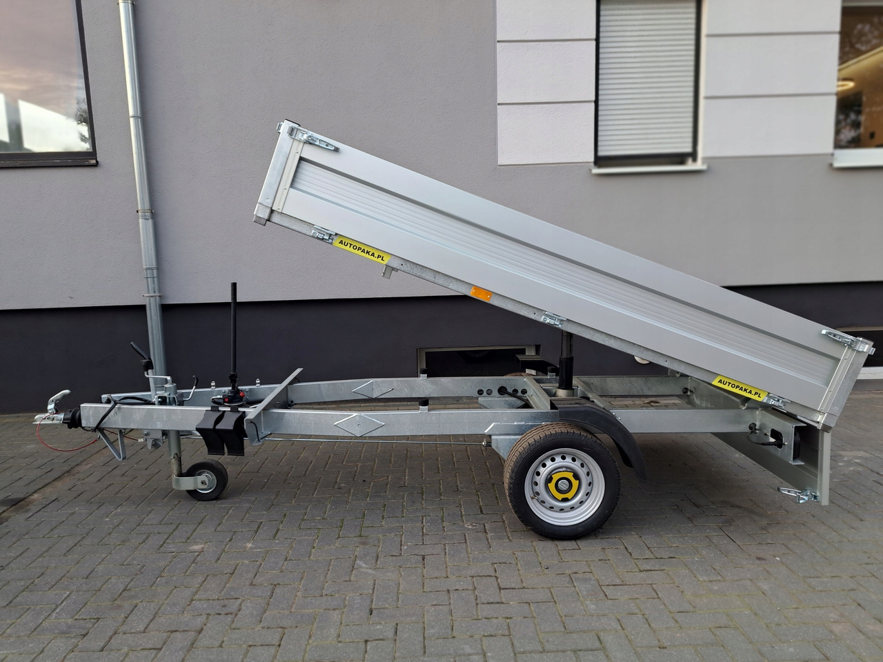Новый Самосвальный прицеп Przyczepa WARK wywrotka DMC 1500 kg 1-wywrot / WARK tipper trailer GVW 1500 kg 1-way tipper: фото 10
