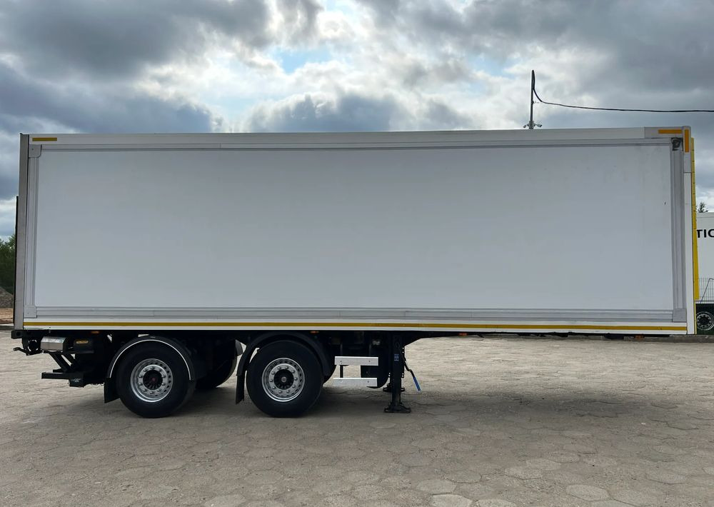 Krone CARRIER VECTOR 1550 / 2 OSIE / 22 PALETY / OŚ SKRĘTNA / WINDA + ROLETA !! - Полуприцеп-рефрижератор: фото 3 Krone CARRIER VECTOR 1550 / 2 OSIE / 22 PALETY / OŚ SKRĘTNA / WINDA + ROLETA !! - Полуприцеп-рефрижератор: фото 3